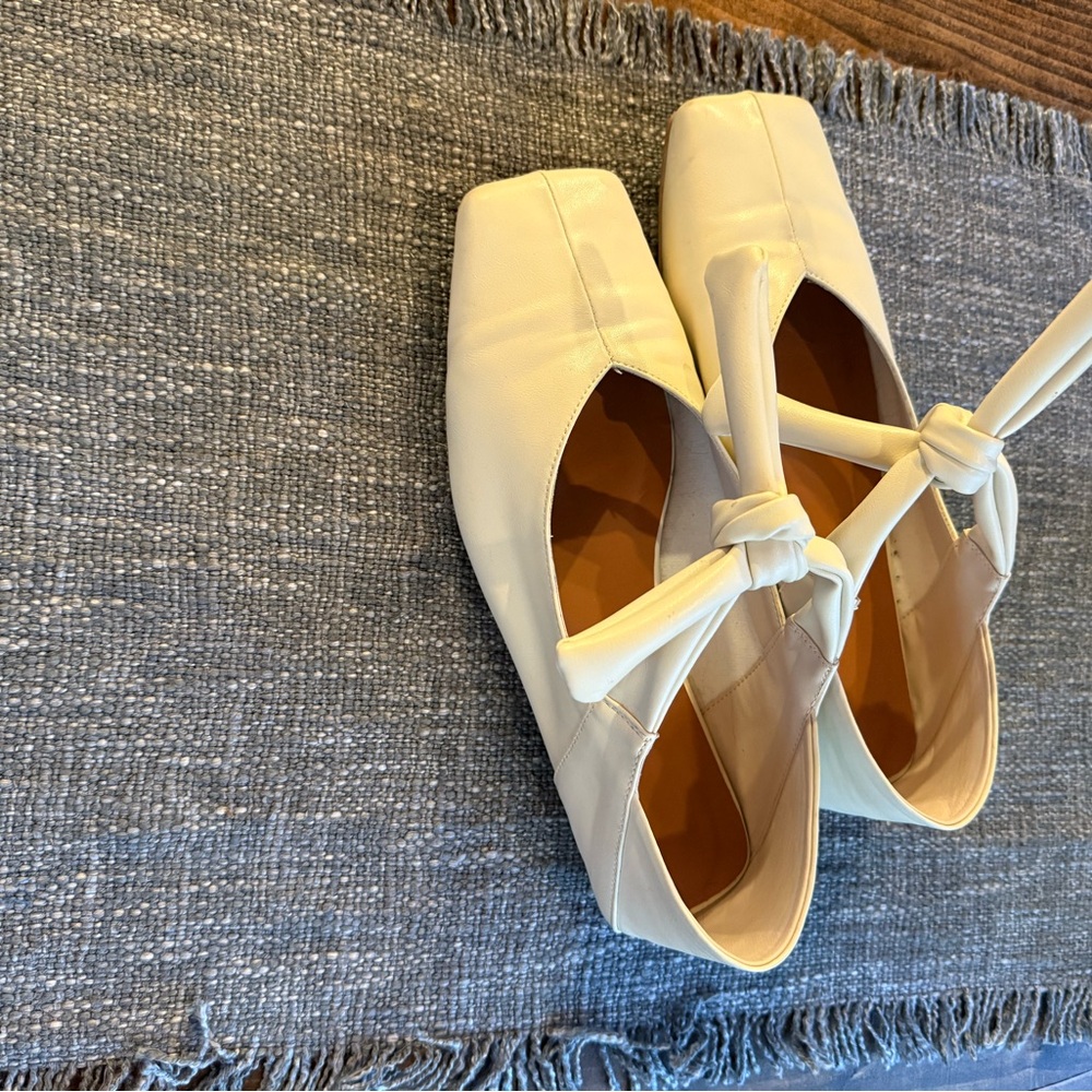 Square Toe Cream Women's Flats with Bow